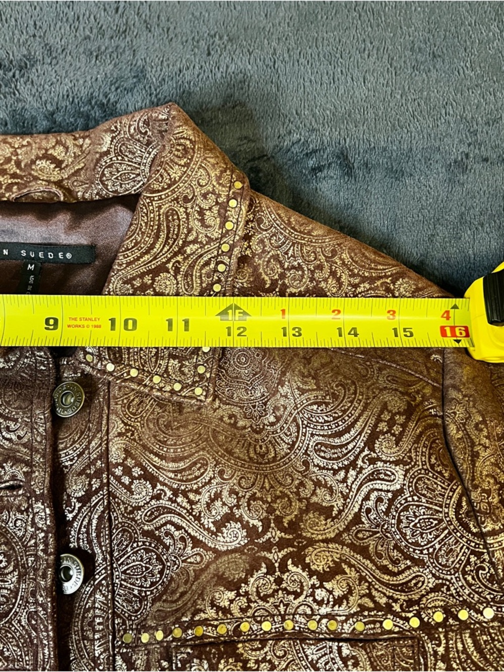 In Suede Wms Y2K Brown Gold Metallic Paisley Studded Trucker Boho Leather JKT‎ M - Picture 15 of 15